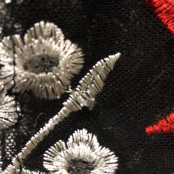 Ladies Versona Shop Potter’s Pot Sheer Top - Picture 7 of 8